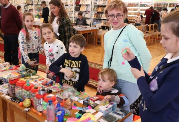 Международный день детской книги, который отмечают 2 апреля, напомнит о любимых писателях