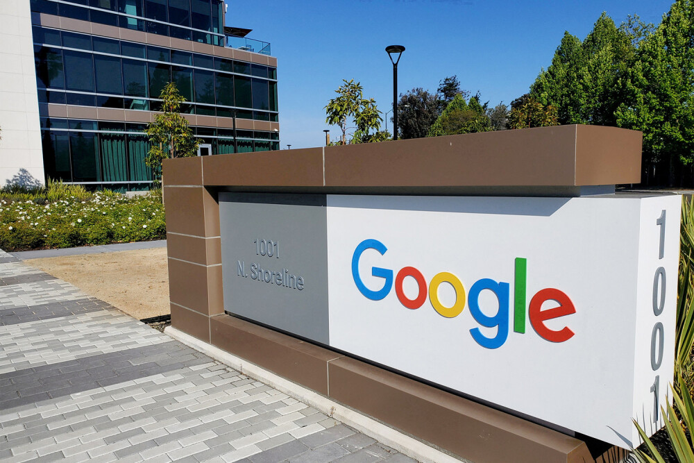 Поиск в Google хотят сделать платным