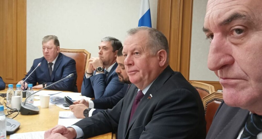Депутат Госдумы Иван Лоор предложил устроить «парламентские слушания» по работе «Почты России»